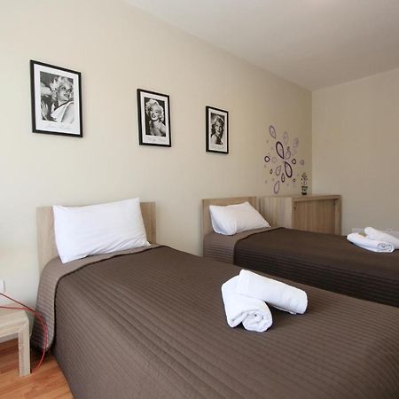 Cozy Apartments In Belgrade, Cukarica, Zeleznik, Free Parking And Wifi Eksteriør billede