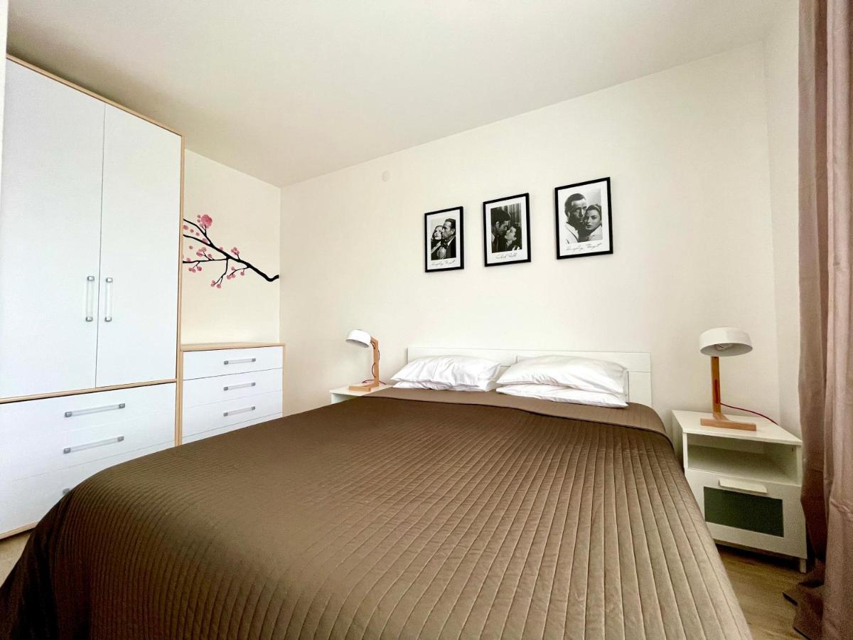 Cozy Apartments In Belgrade, Cukarica, Zeleznik, Free Parking And Wifi Eksteriør billede