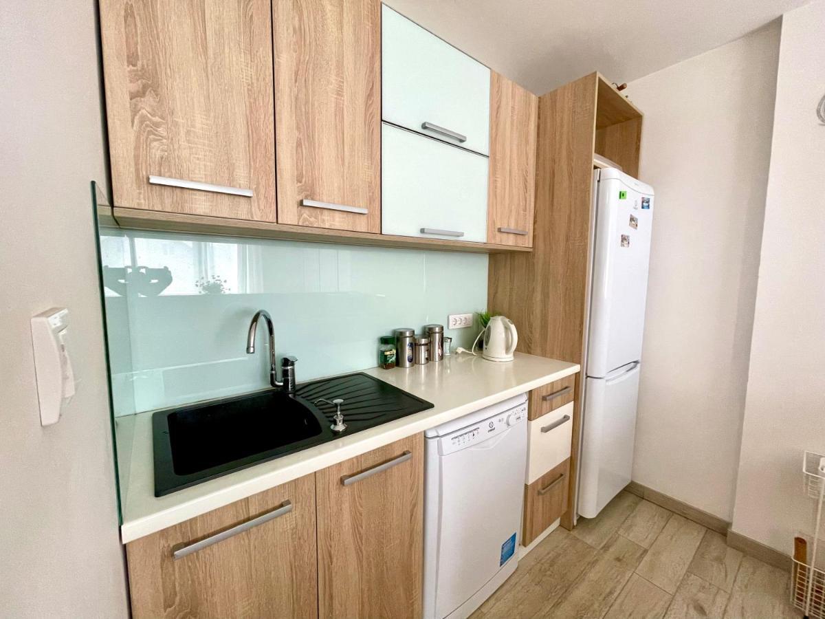 Cozy Apartments In Belgrade, Cukarica, Zeleznik, Free Parking And Wifi Eksteriør billede