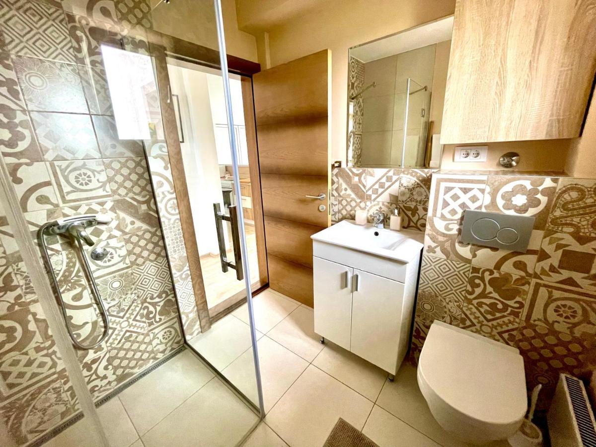 Cozy Apartments In Belgrade, Cukarica, Zeleznik, Free Parking And Wifi Eksteriør billede