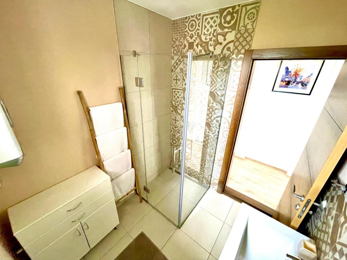 Cozy Apartments In Belgrade, Cukarica, Zeleznik, Free Parking And Wifi Eksteriør billede
