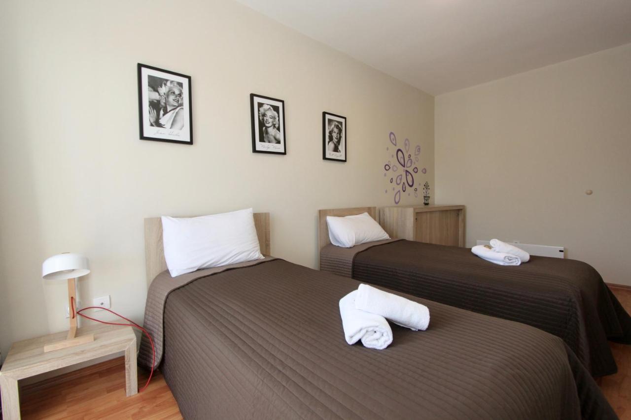 Cozy Apartments In Belgrade, Cukarica, Zeleznik, Free Parking And Wifi Eksteriør billede