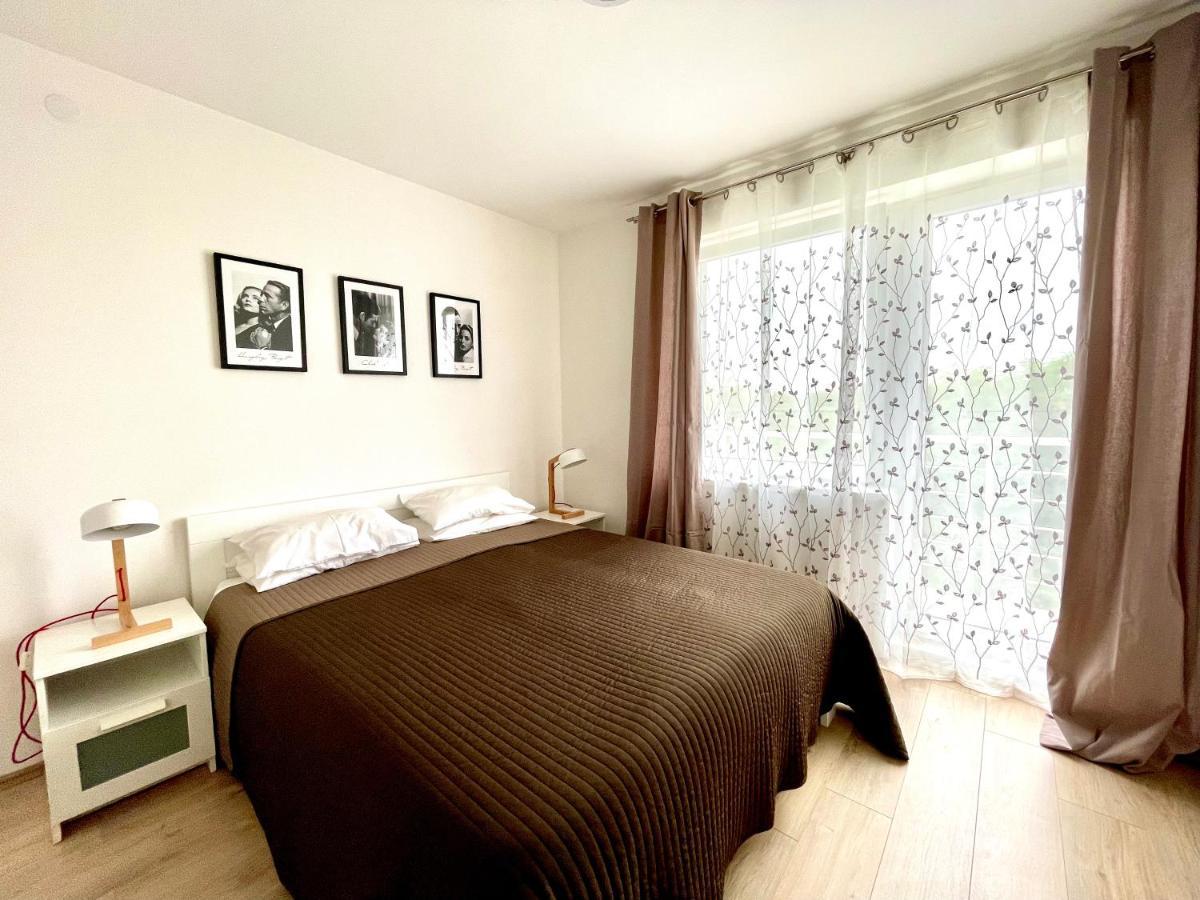 Cozy Apartments In Belgrade, Cukarica, Zeleznik, Free Parking And Wifi Eksteriør billede